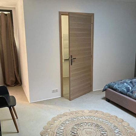 Chambre Avec Petit-Dejeuner En Provence Luberon La Tour-d'Aigues Luaran gambar