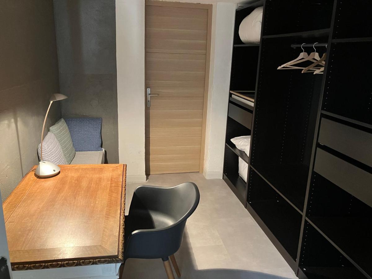Chambre Avec Petit-Dejeuner En Provence Luberon La Tour-d'Aigues Luaran gambar